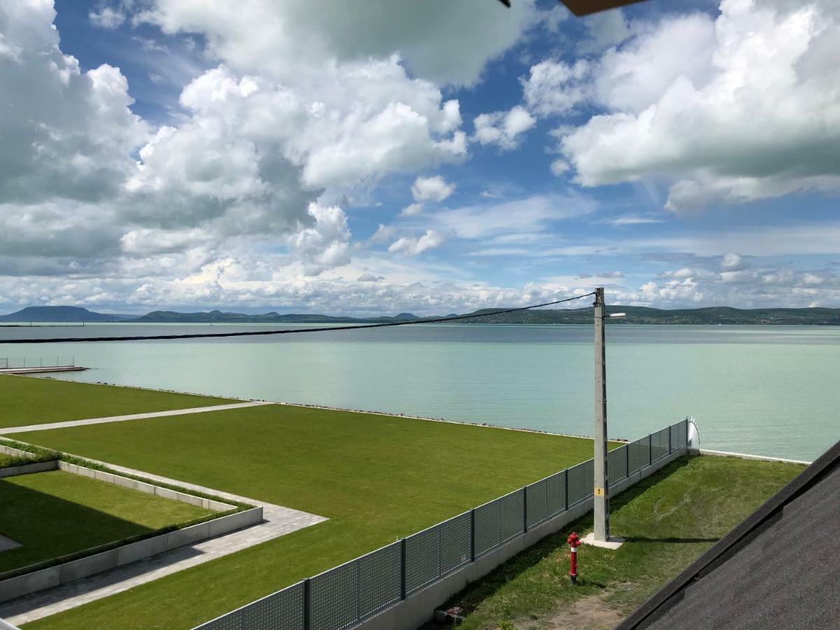 Hullam Apartman Balatonlelle Ngoại thất bức ảnh